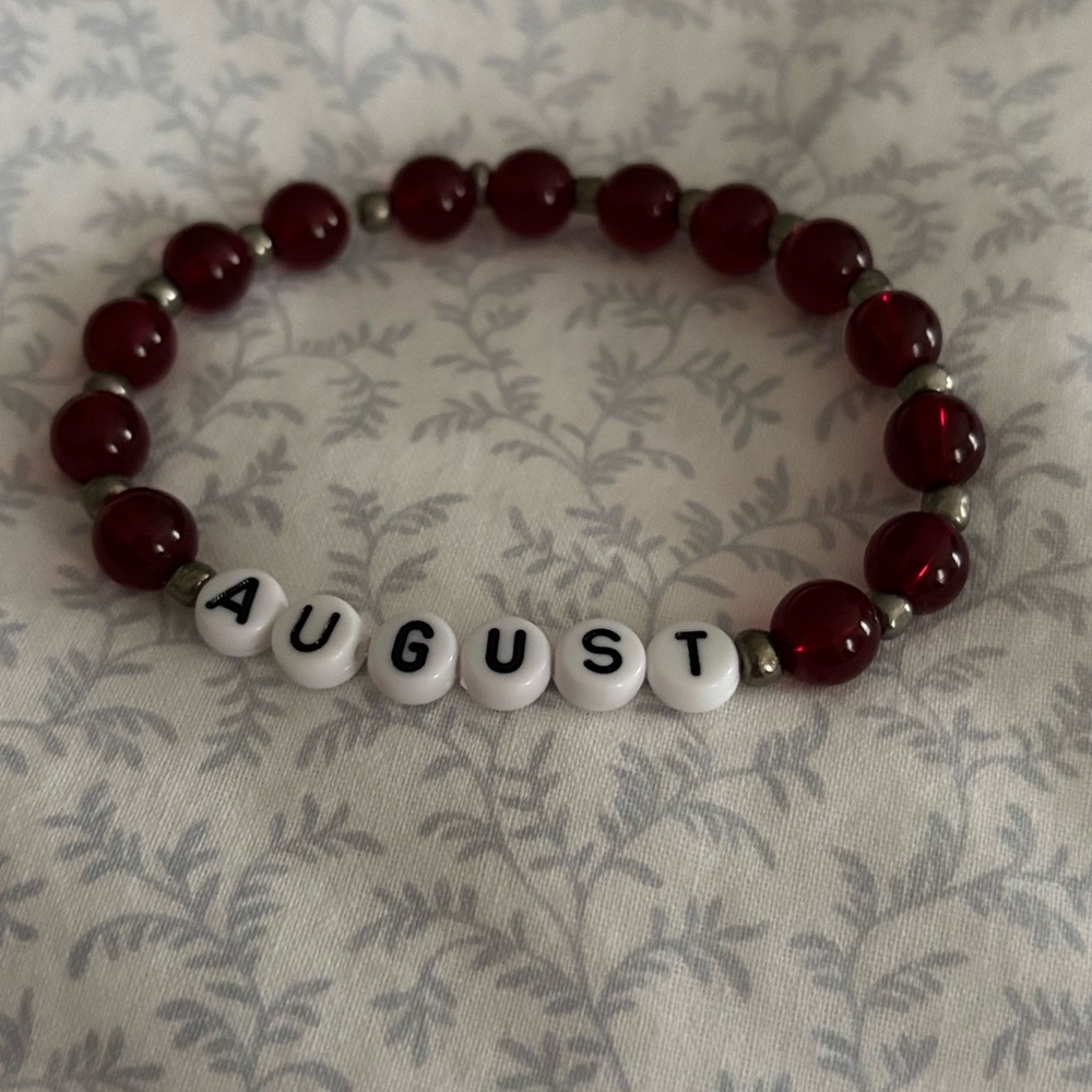 Taylor Swift “August” friendship bracelet